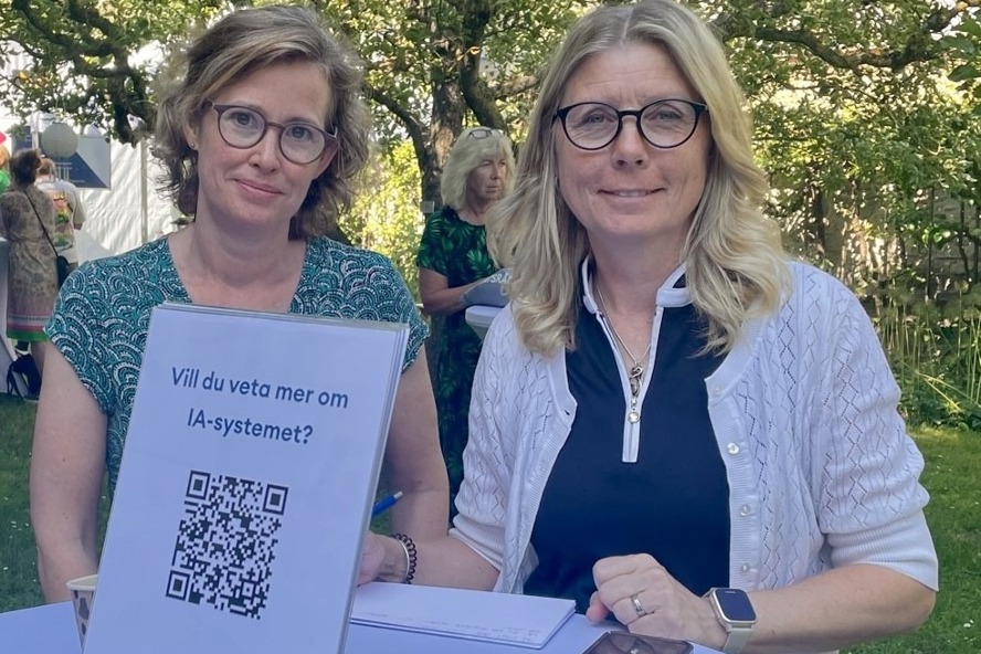 Kajsa Linderborg och Karin Erixon från Afa Försäkring berättade om IA-systemet i Almedalen.