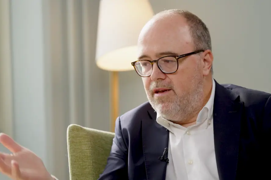 Fredrik Rosengren är rikskronofogde och myndighetschef.